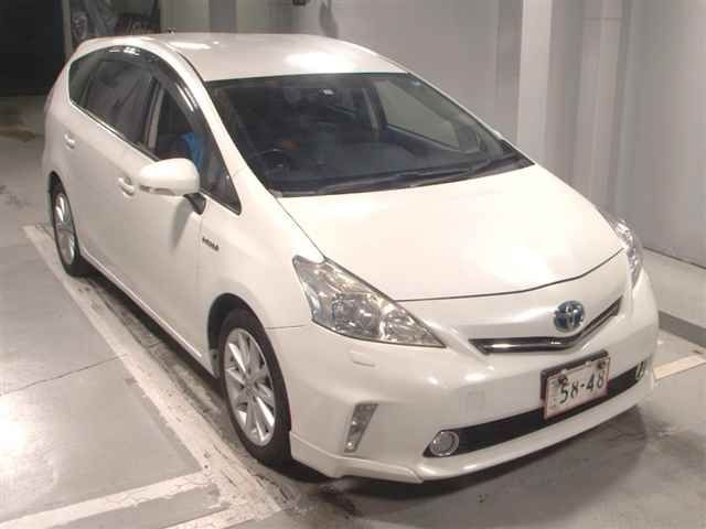 8310 Toyota Prius alpha ZVW41W 2012 г. (JU Tokyo)